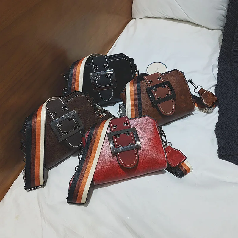 Маленькая квадратная сумка трендовая дикая одиночная винтажная на плечо женская