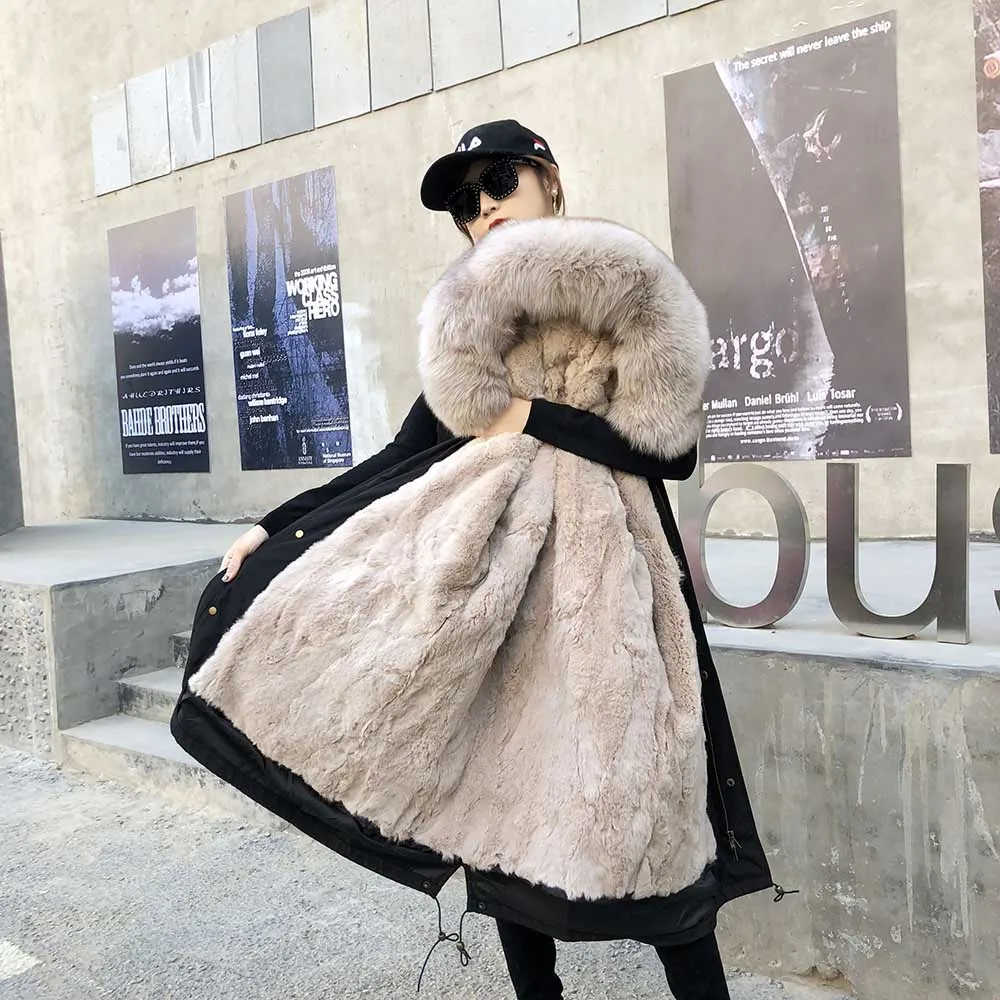Женская длинная парка на кроличьем меху теплая с подкладкой из натурального меха