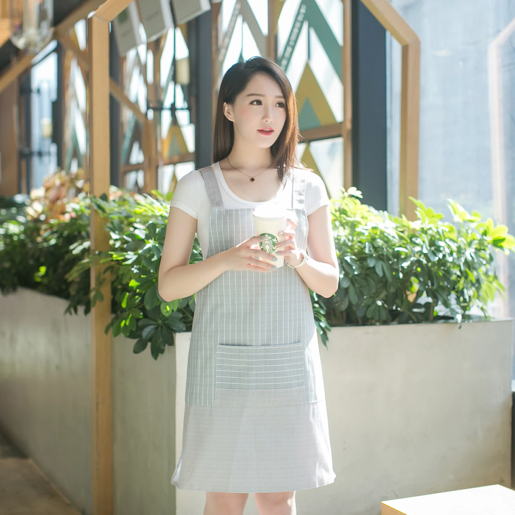 

Oil-proof fashion apron waterproof adult kitchen cooking gown Korean cotton vest waist