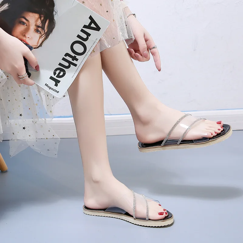 

2021 Summer Net Red Rhinestone Flip-Flop Women Wearing Fashion Flat Slippers