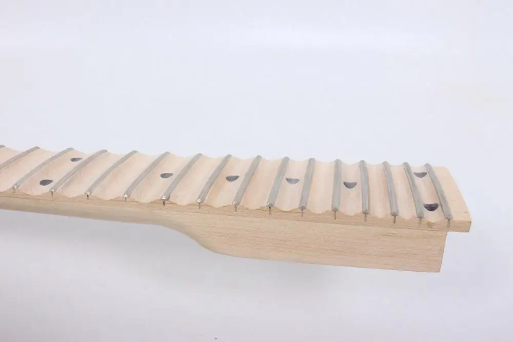 Полная зубчатая гитара Шея 24 Fret кленовый гриф Незаконченный фиксирующий