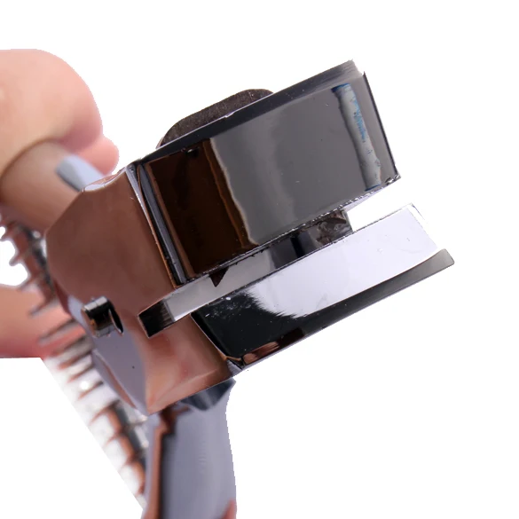 

Silver Metal Hand Slot Puncher ID Card Photo Badge Hole Punch Tag Tool for Cardstock Chipboard Photo ID card Restaurant POS Card