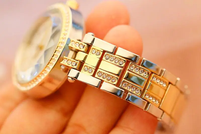 Роскошные женские часы из розового золота модные водонепроницаемые со стразами