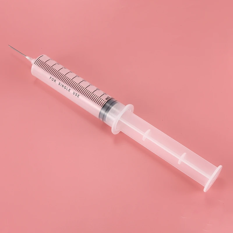 

Large Plastic Syringe + handy plastic tubing