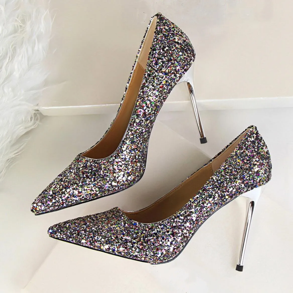 

Women's High Heel Shoes 2020 Women's Shoes Shallow Sparkling Sequins Sexy Skinny Nightclub Single Shoes Wedding Pumps