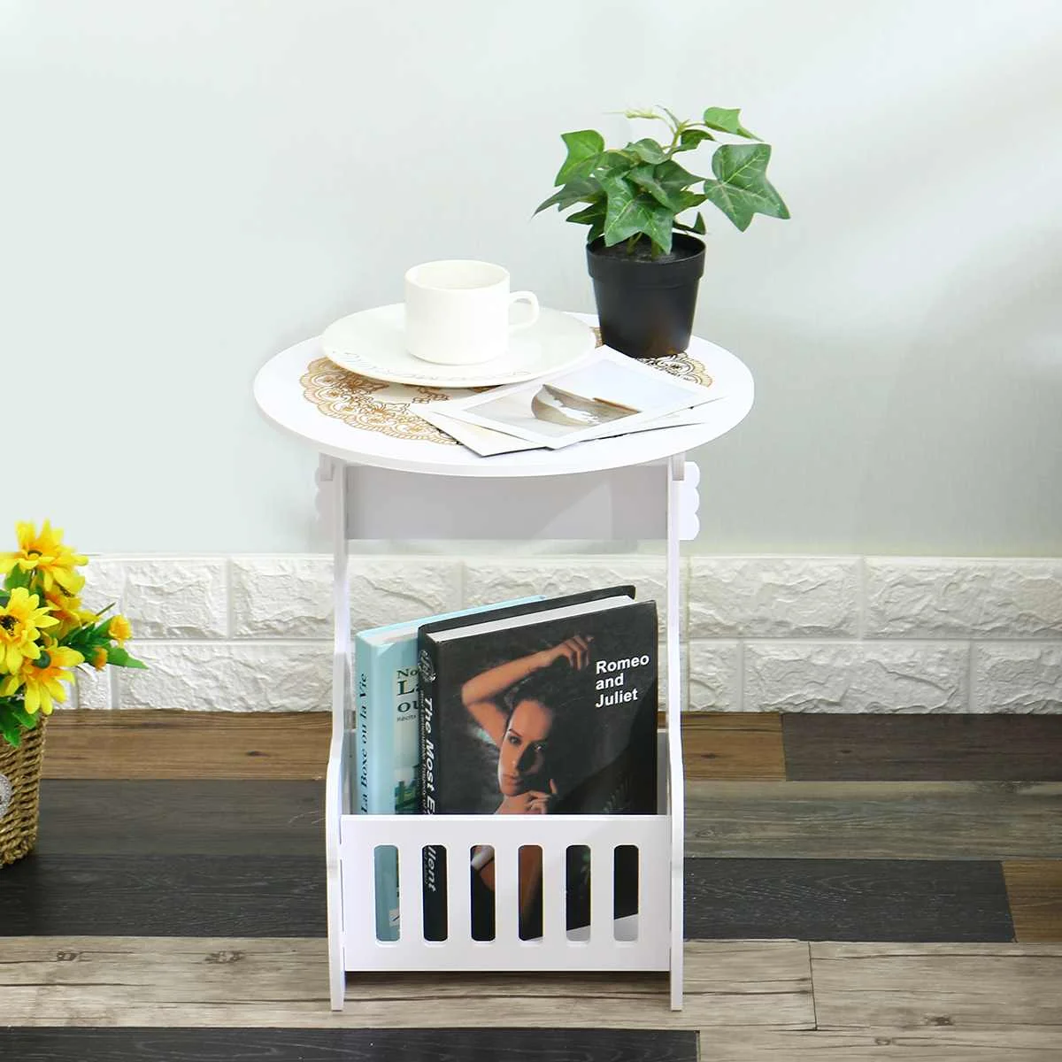 Маленький круглый журнальный столик поднос для закусок и сервиса чая