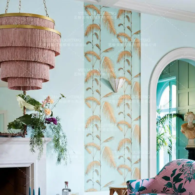 Розовая люстра золотой с бахромой подвесное освещение в комнате принцессы для