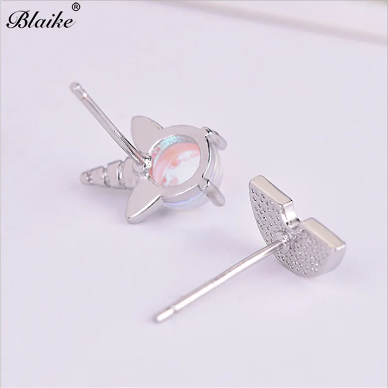 Blaike Серебряный Цвет Радуга Единорог серьги гвоздики лунный камень для женщин