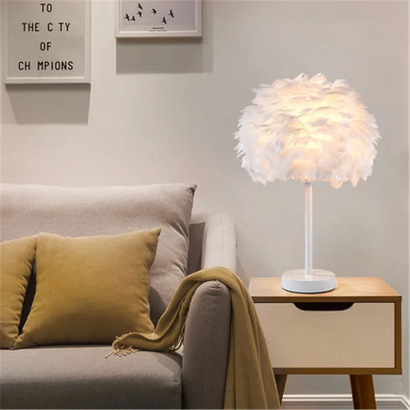 

Настольная лампа с перьями, регулируемая яркость, украшение для спальни, креативная декоративная лампа для детской комнаты, Подарочная Све...