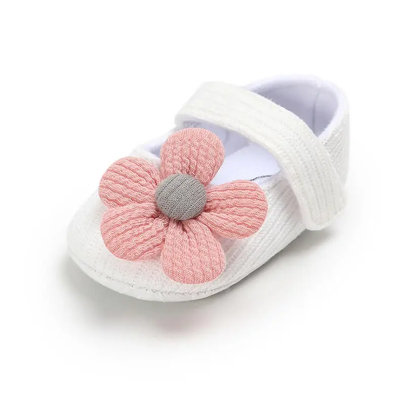 2019 Детские туфли для девочек Ботиночки Принцессы для младенцев Кроватка Мягкая подошва Первые шаги с цветами Детские первые шаги.