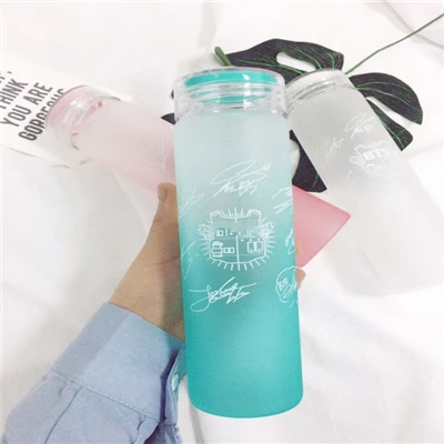 Kpop бутылка для воды Bangtan Boys Group та же стеклянная бутылка Jimin JUNGKOOK Подпись Лето Градиент матовый свежесть письмо