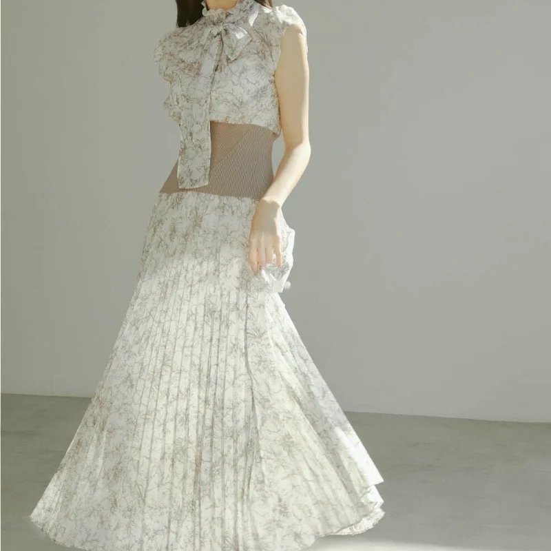 

Women's fashion knitted dress, retail design, fashion printing, lace up, narrow waist robe, summer 2021