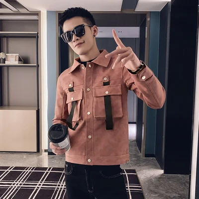 Мужская приталенная куртка из искусственной кожи с отворотами красная