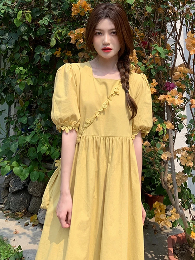 

Temperament Dress Female Summer New French Design Sense Niche Square Neck Puff Sleeve Dress