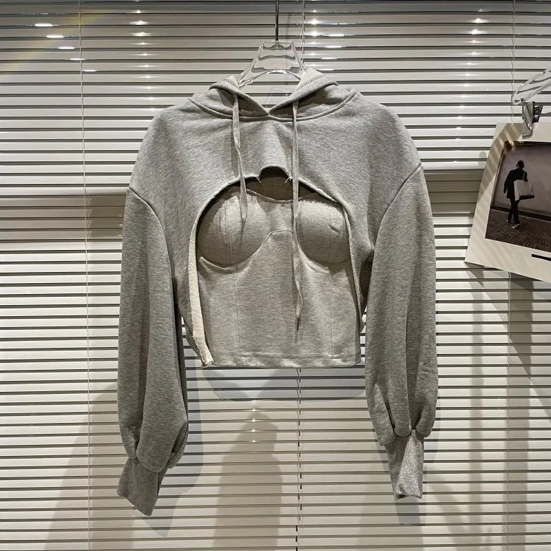

Hoodies & Sweatshirts