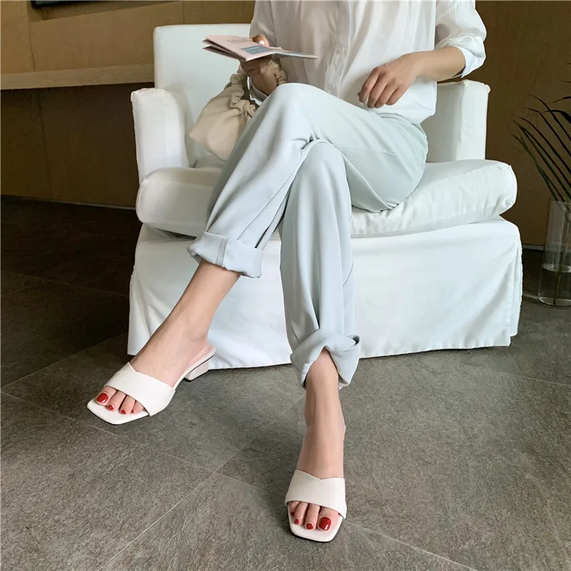 Женские босоножки с открытым носком FEDONAS черные на высоких каблуках повседневная