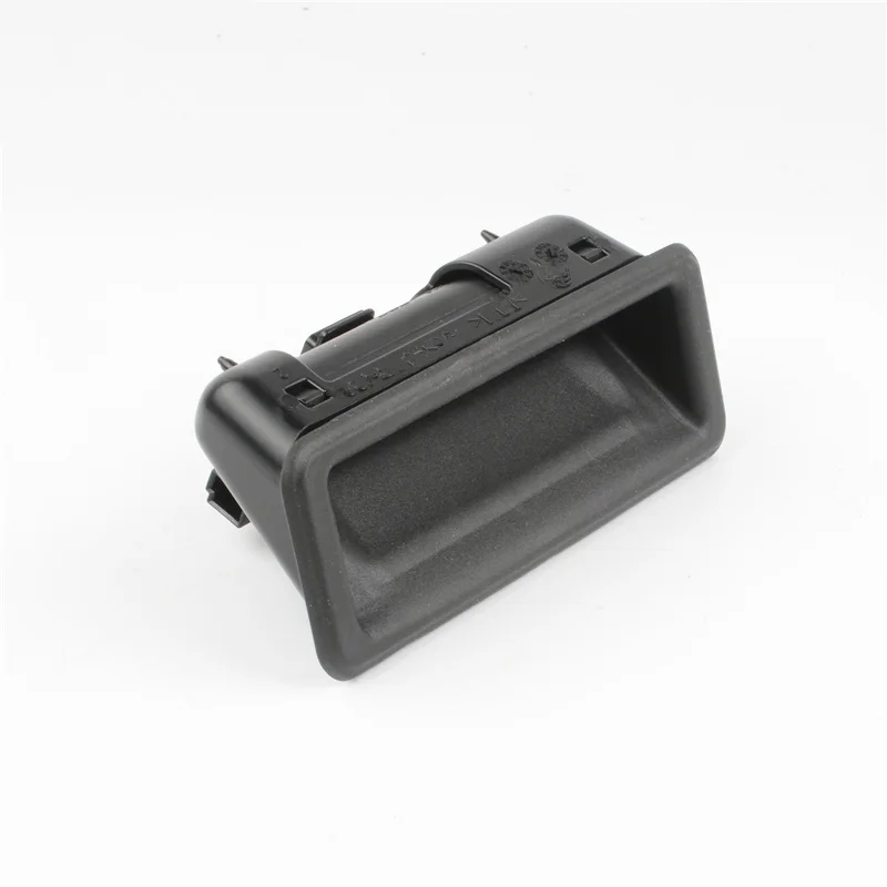 Фото Trunk Handle Release Swtich Boot Button for BMW E82 1 Series E90 E91 E92 E93 3 Series E60 5 Series X1 E70 X5 E71 X6 51247118158 №2