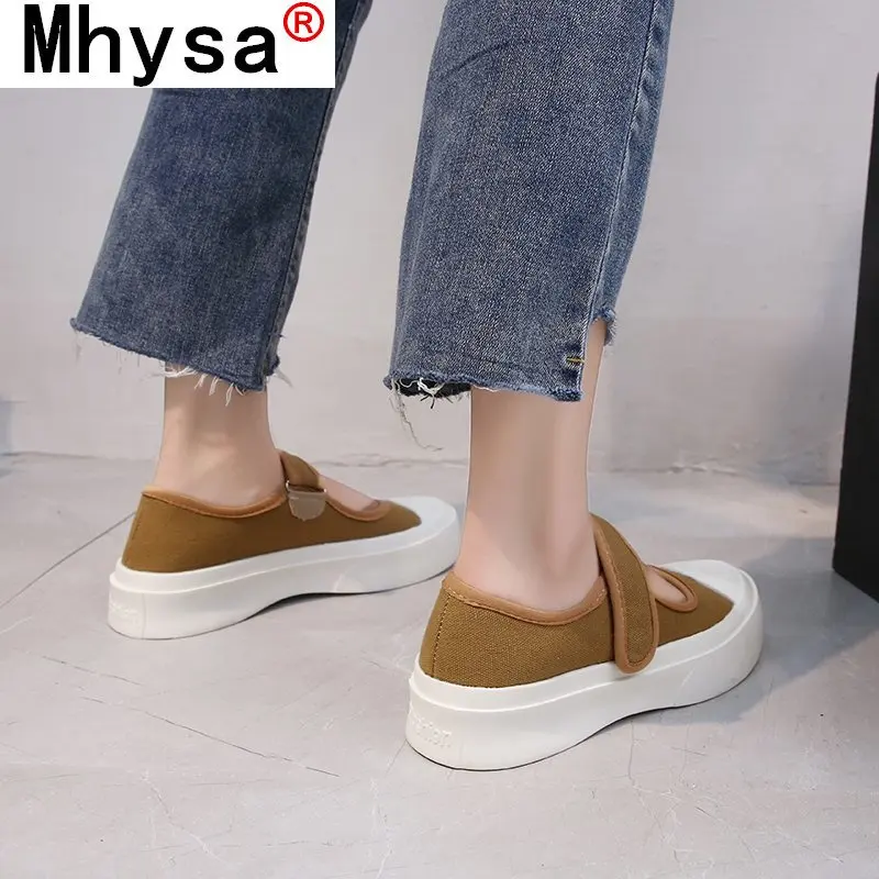 

2021 Spring New Hot Fashion Velcro Solid Color White Shoes Women's Flat Shoes Shallow Mouth Comfortable Women Casual Shoes