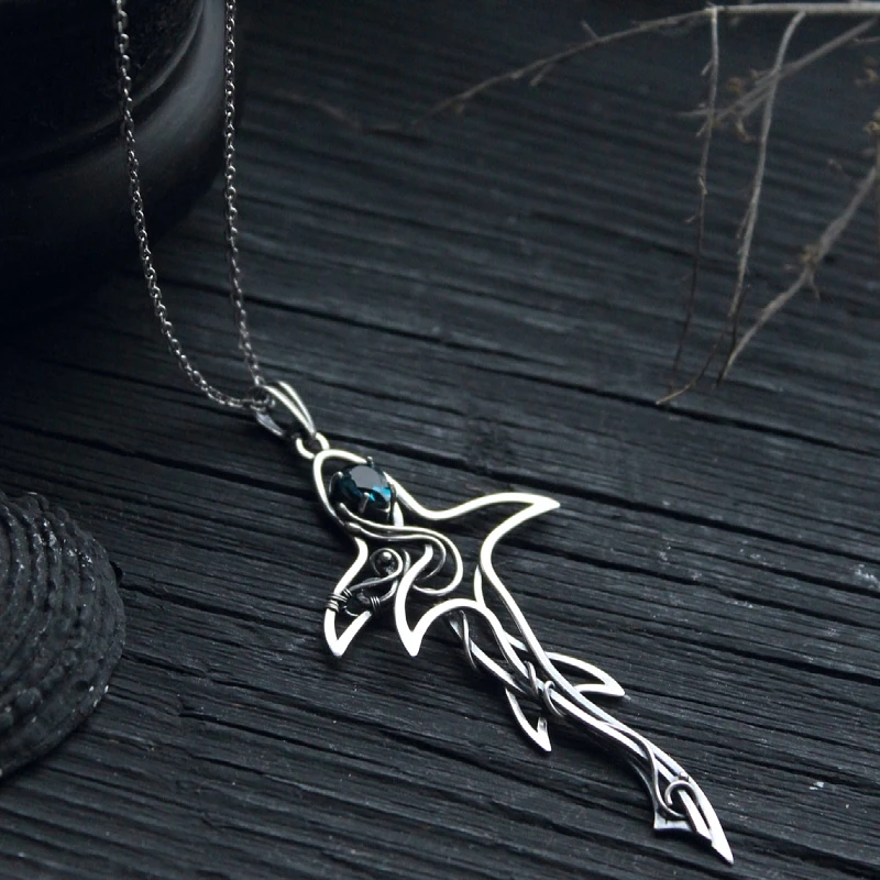 Модное ожерелье с голубым топазом для девушек |