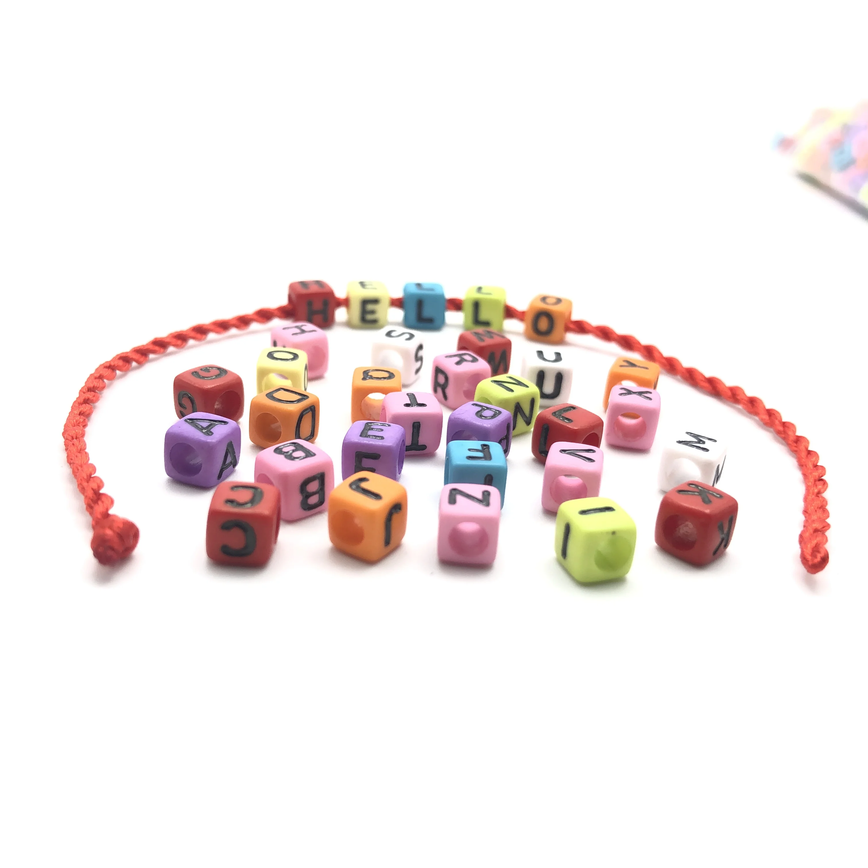 200 шт 6 мм Разноцветные английские алфавитные Квадратные бусины для изготовления