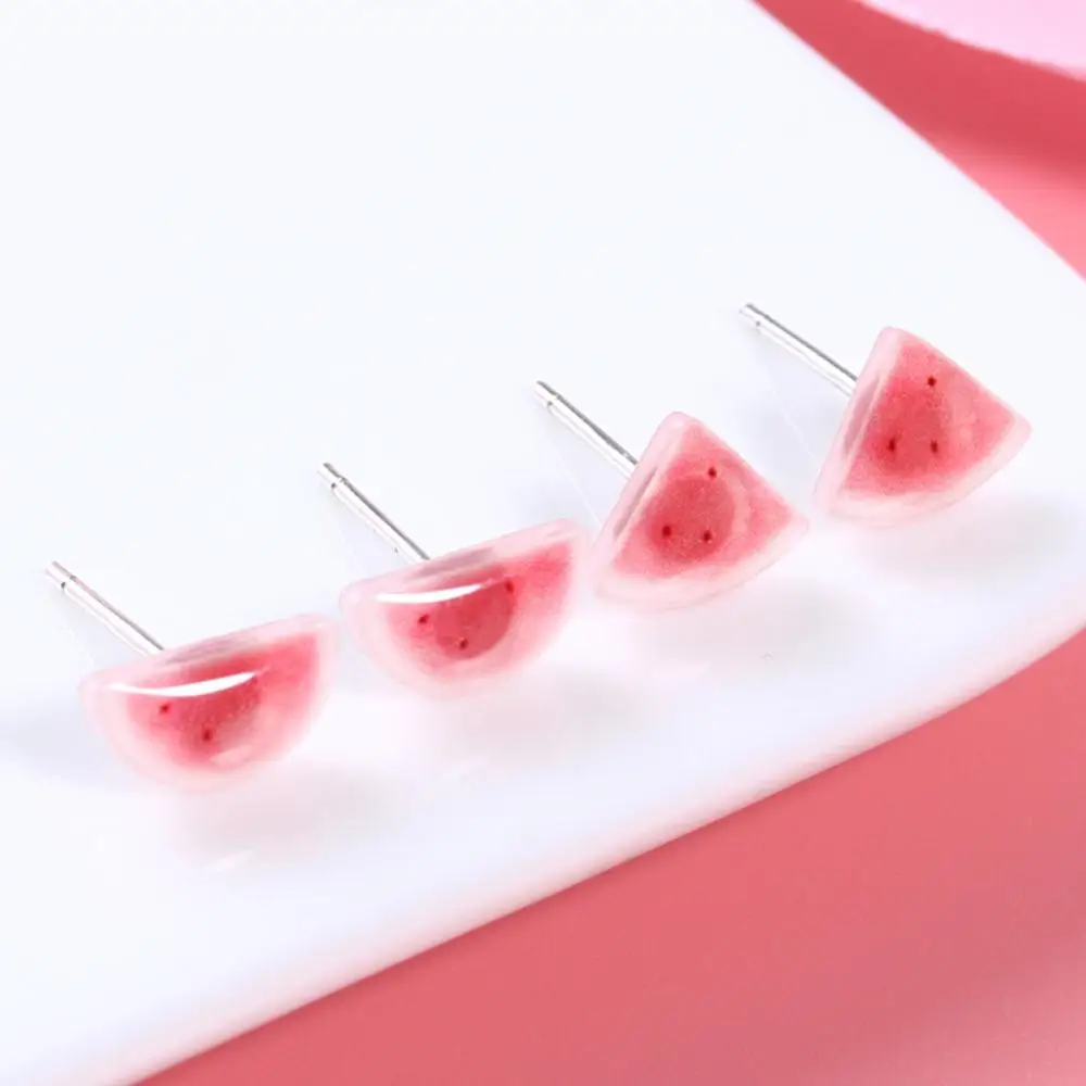 Зеленые летние милые розовые прозрачные серьги-гвоздики с эпоксидной смолой в