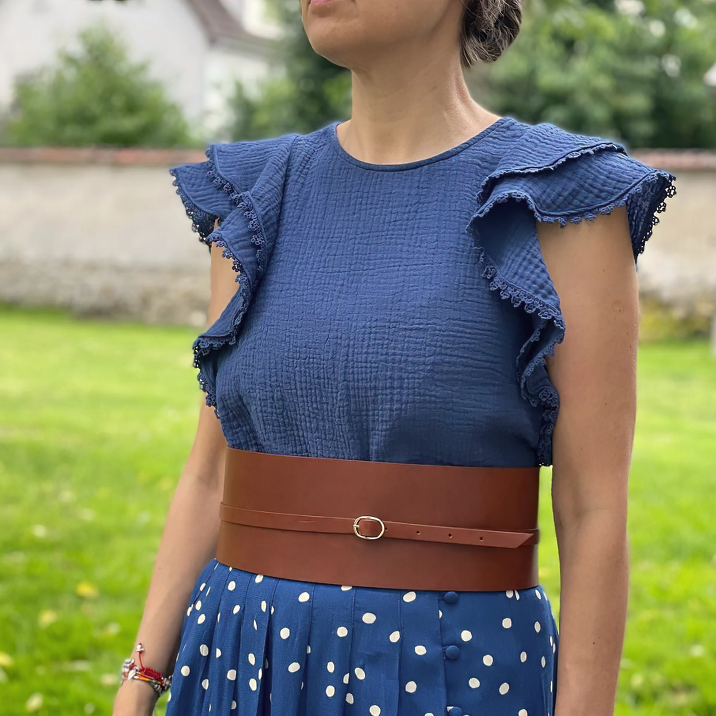 

Футболка женская с круглым вырезом, без рукавов, с оборками