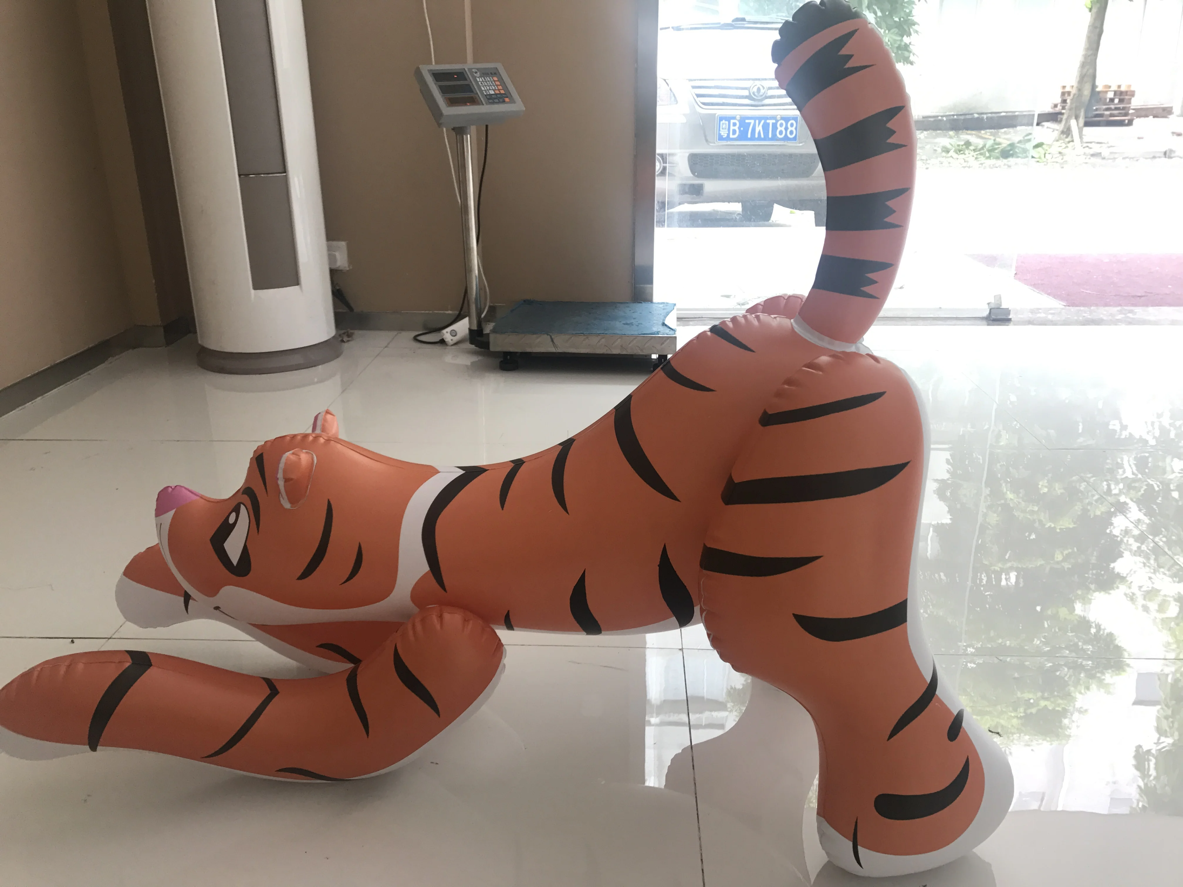 

inflatable toys inflatable cartoon tiger model