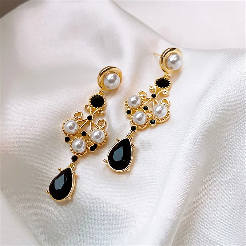

Temperament Retro Tassel Earrings Long Big Hanging Luxury Vintage Big Black Water Drop Earrings With Pearls For Women Jewelry
