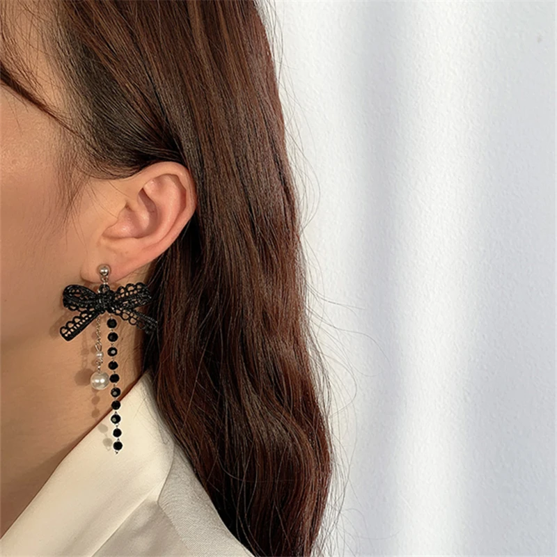 

2021 Fashion Trendy S925 Korean Black Lace Bow Temperament Long Tassel Pearl Simple Drop Earrings for Female Party Jewelry Gifts