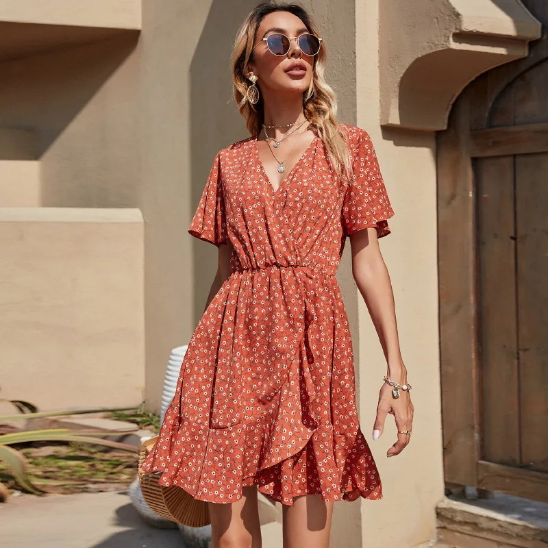 

2021 spring/summer new spot holiday style print V collar high waist thin fashion women's short-sleeved dress