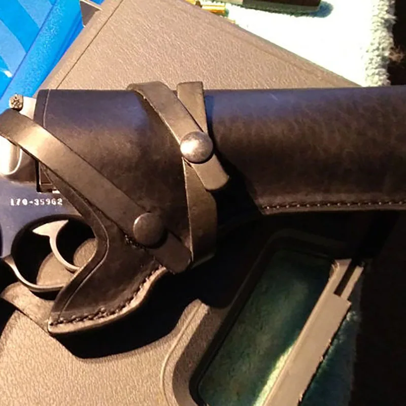 Кожаная кобура револьвера в средневековом стимпанк стиле дикий запад аксессуар