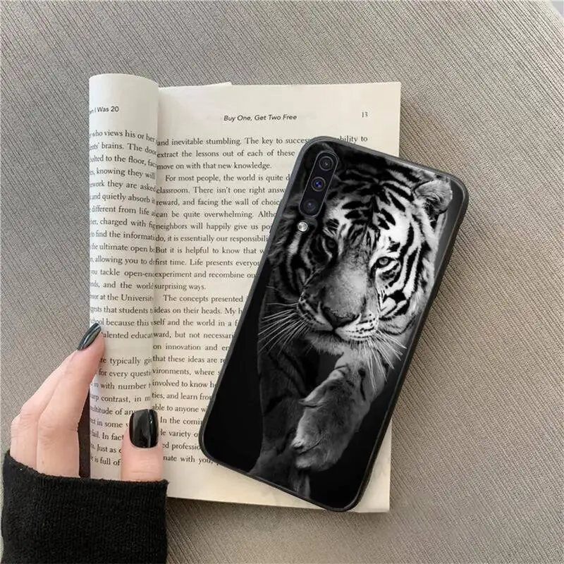 

tiger lion case for airpods shell Phone Case For Samsung galaxy S 9 10 20 A 10 21 30 31 40 50 51 71 s note 20 j 4 2018 plus