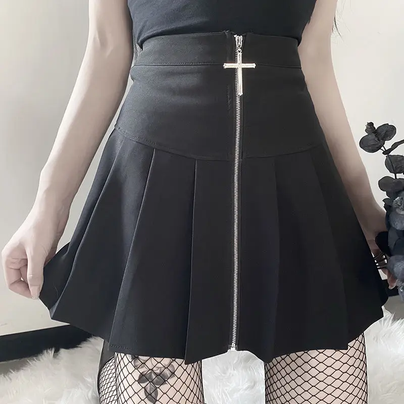 

2020 Spring and Summer New Short Sexy High Waist Slimming Pleated Women's Metal Zipper Skirt Girl Gothic Style Black Mini Skirt