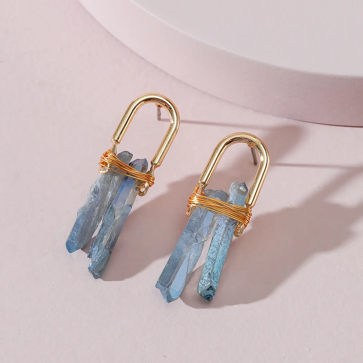 Boucles d'oreilles en cuivre pour femmes  bijoux de déclaration enveloppés à la main avec pierre