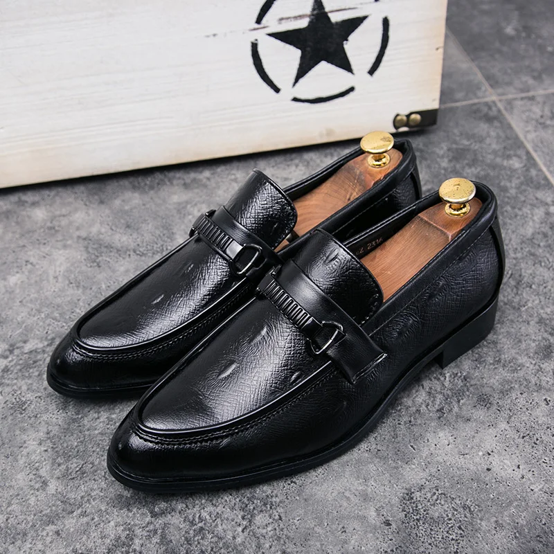 black Мужские модельные туфли; Нежные мужские кожаные Формальные туфли; модные мужские деловые Свадебные Лоферы без застежки на плоской подошве; мокасины; вечерние туфли; j3 - Цвет: black
