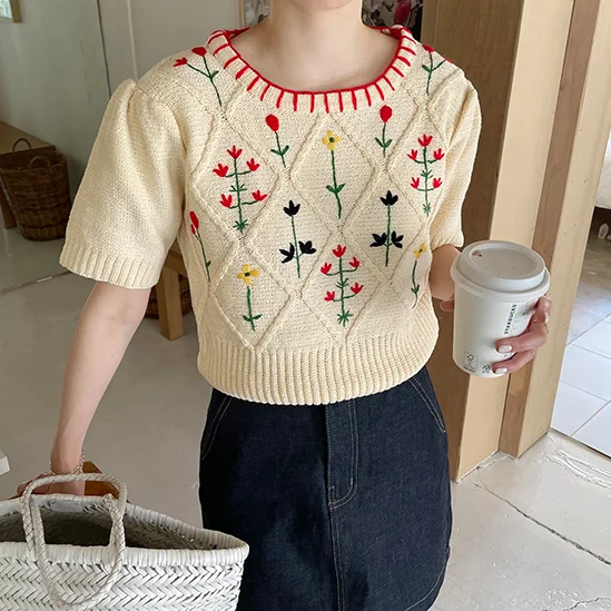 

Korejpaa Women T-Shirt 2021 Summer Korean Chic Sweet Strawberry Cream Hand-Crocheted Round Neck Puff Sleeve Knitted Pullovers