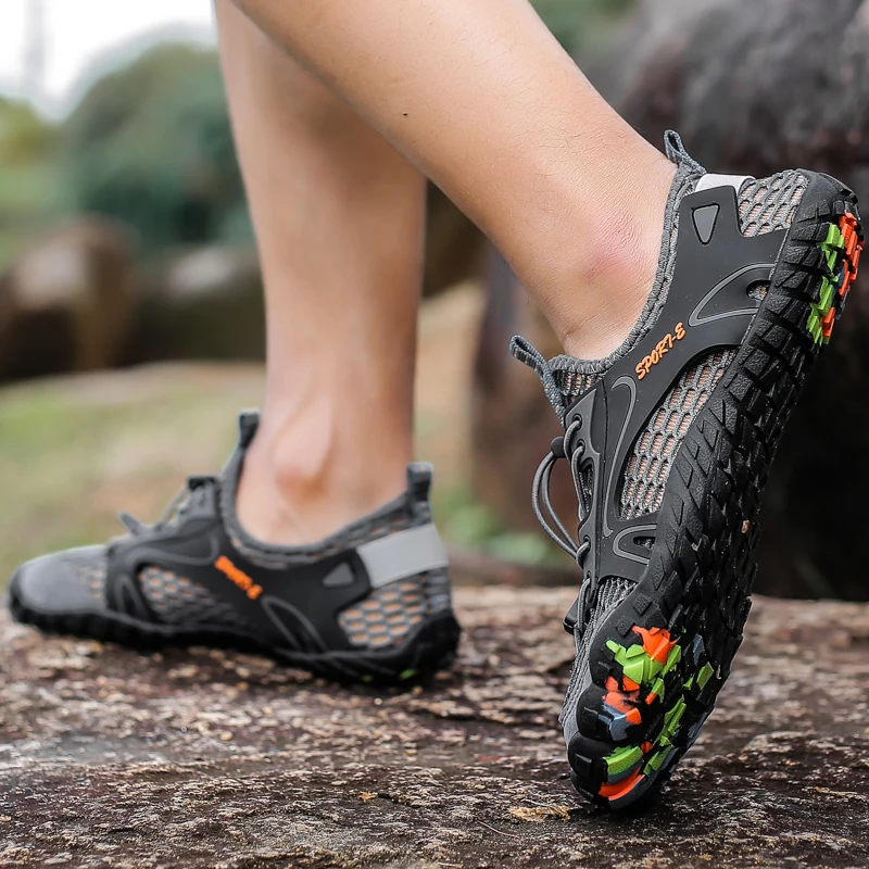 

New lightweight outdoor adventure shoes, couple beach wading shoes, hiking shoes, quick-drying shoes, yoga shoes