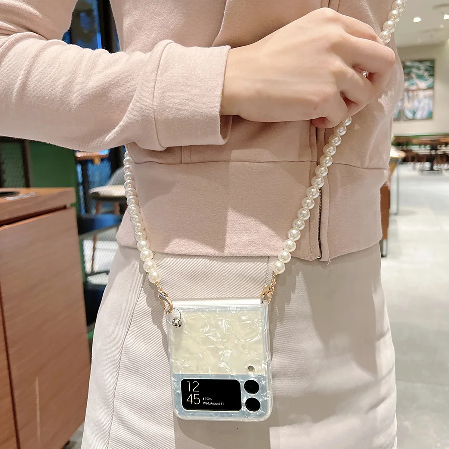 Чехол для телефона с ремешком через плечо и жемчужным браслетом Samsung Galaxy Z