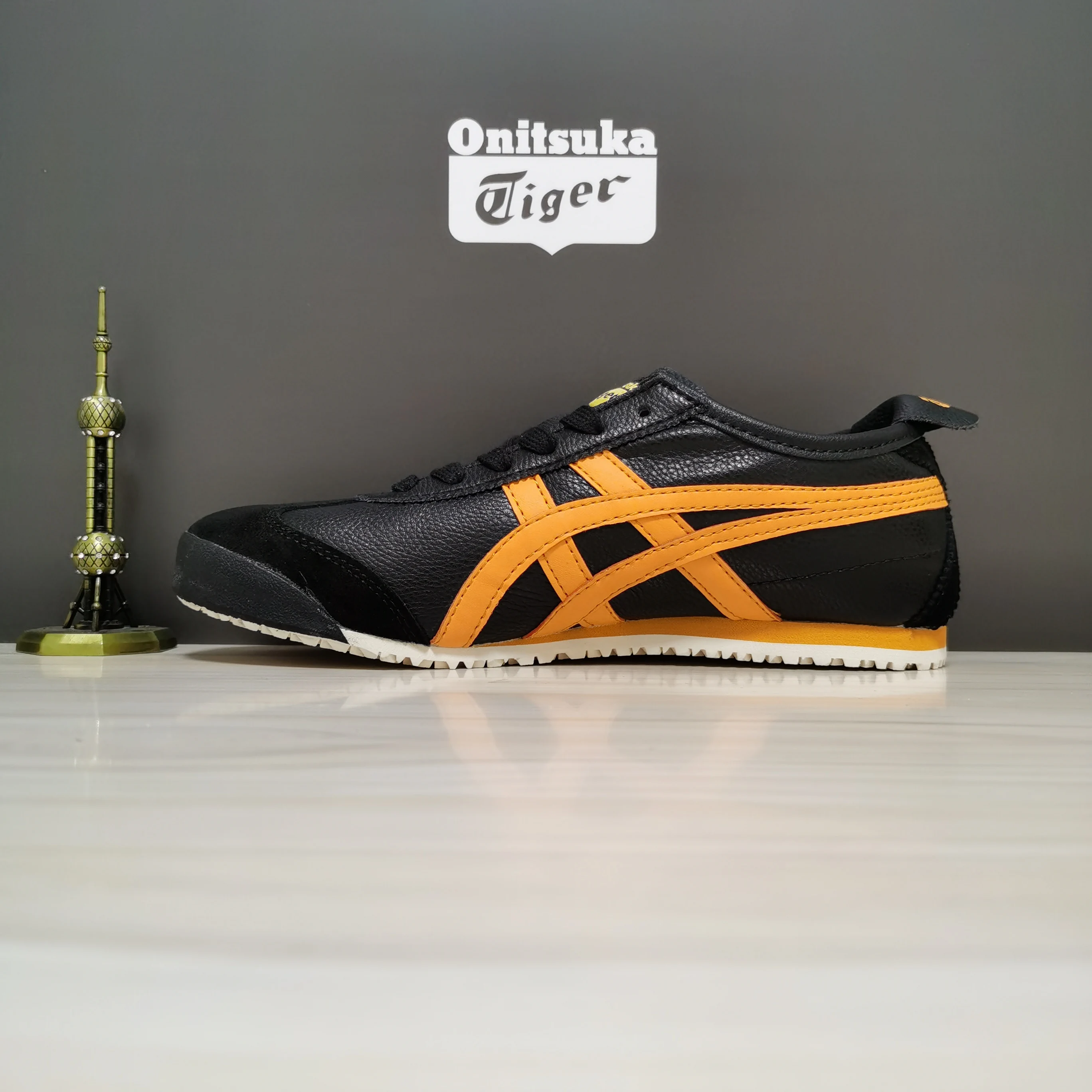 

Genuine THE ONITSUKA leather sneakers fashion jogging shoes ladies breathable sneakers men casual shoes lovers sneakers Zapato