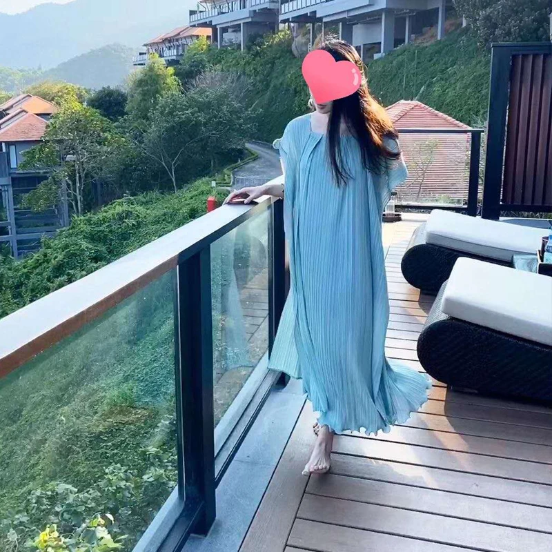 

2020 Summer New Women Solid Loose Dress Miyak Pleated Fashion Design Solid Loose Large Size Female Dresses Tide D9789