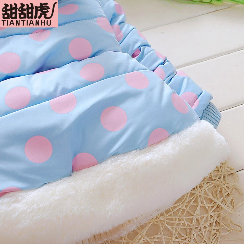 Куртки для маленьких девочек 2018 зимняя теплая куртка с изображением кролика