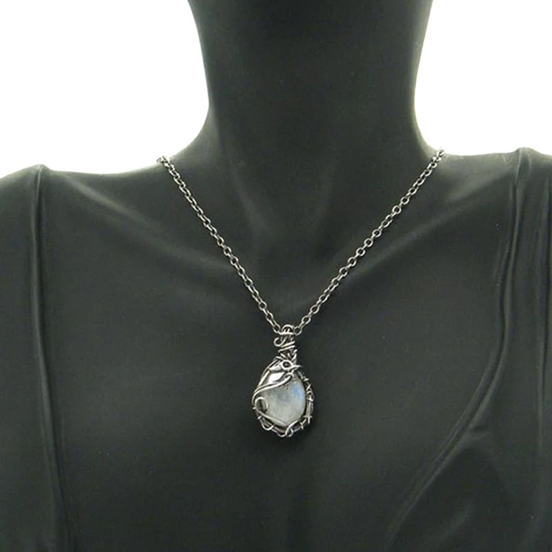

Bohemia Silver Color Chain Natural Moonstone Crystal Pendant Necklace for Women Female Vintage Gothic Wiccan Witch Jewelry Gifts