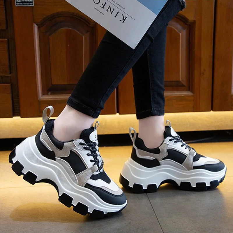 Обувь на толстой подошве платформе Женская обувь плоской со шнуровкой Удобные