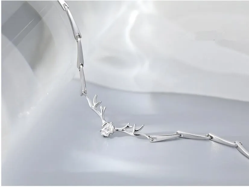 Регулируемый Браслет серебряного цвета с изображением оленя и животных