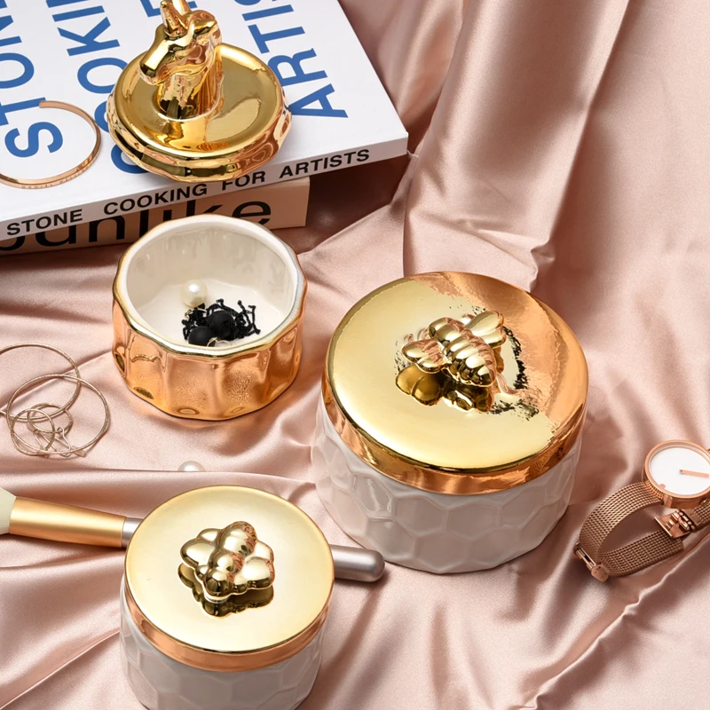 

2pcs ceramic gold-plated jewelry box table top ornaments jewelry ring first storage box creative home furnishings