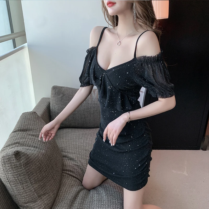 Женское платье лето 2020 новинка блестки сексуальное стройнящее с низким вырезом