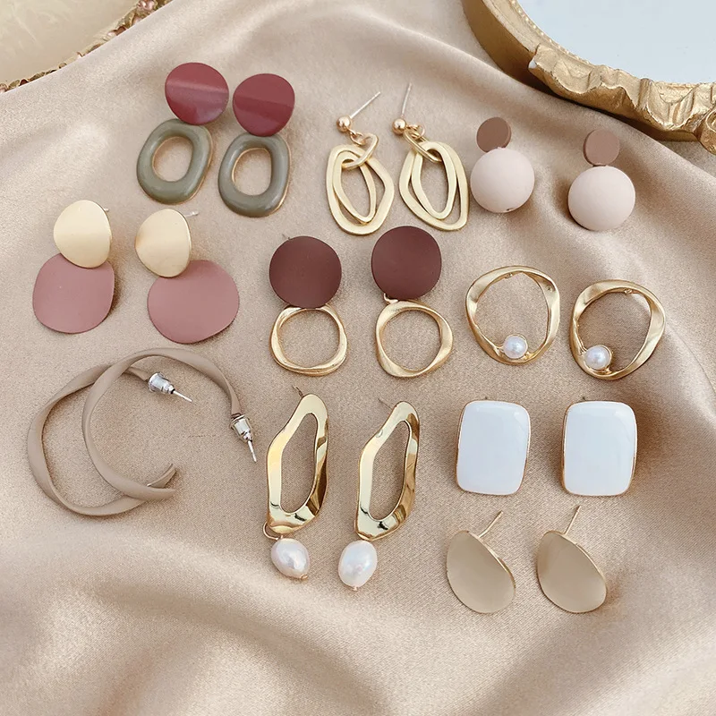 

S925 silver Korea new retro metal earrings Tik Tok cat's eye earrings online celebrity temperament small fragrance earrings