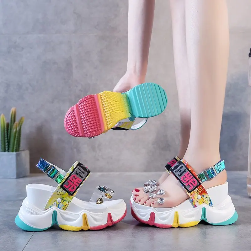 Женские массивные шлепанцы на платформе 10 см повседневные пляжные с пряжкой