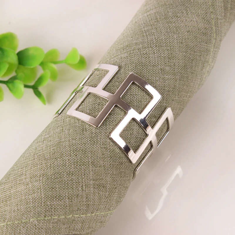 

50/100pcs Gold Silver Hollow Carving Napkin Rings Metal Napkin Holder for Wedding Party Banquet Dinner Table Napkin Buckle Decor