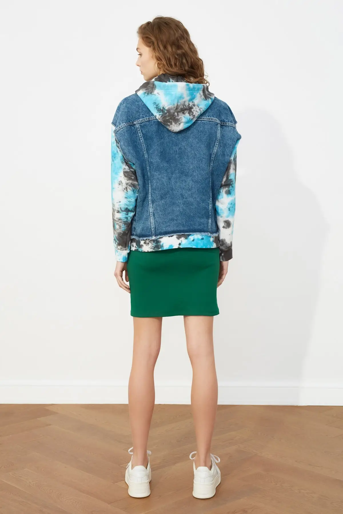 

Trendyol Handles and Kaponu Knitting Batik Detailed Denim Jacket TWOSS21CE0292